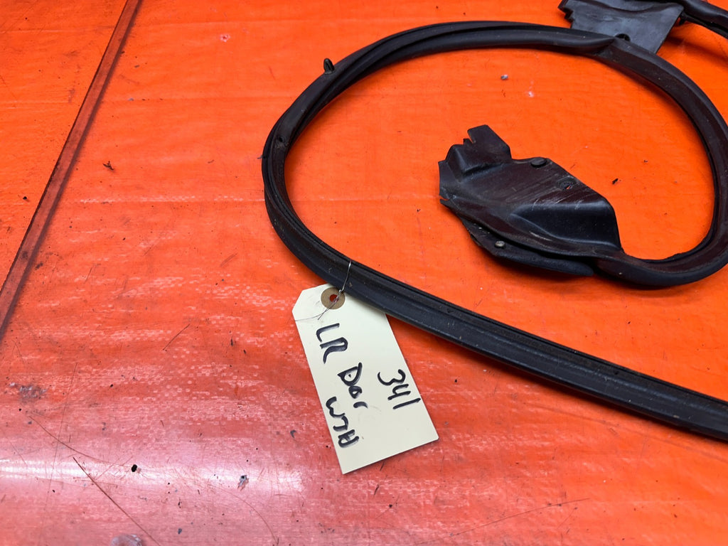 94-01 ACURA INTEGRA 4D 1.8L LEFT REAR LR DRIVER DOOR WEATHER STRIP SEAL OEM #34112