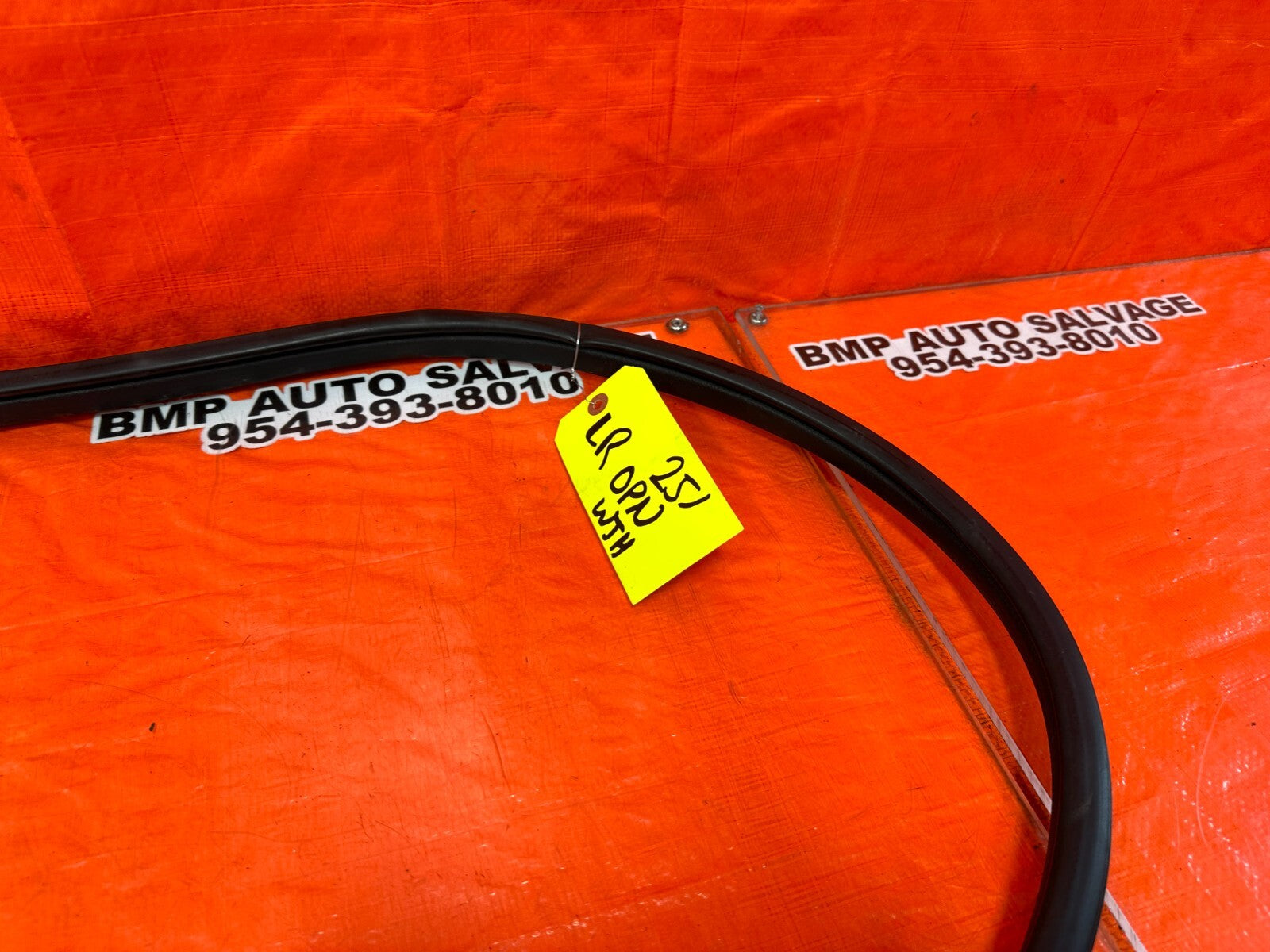 08 12 HONDA ACCORD SEDAN CHASSIS TO DOOR OPEN TRIM WEATHER STRIP LEFT REAR 2511
