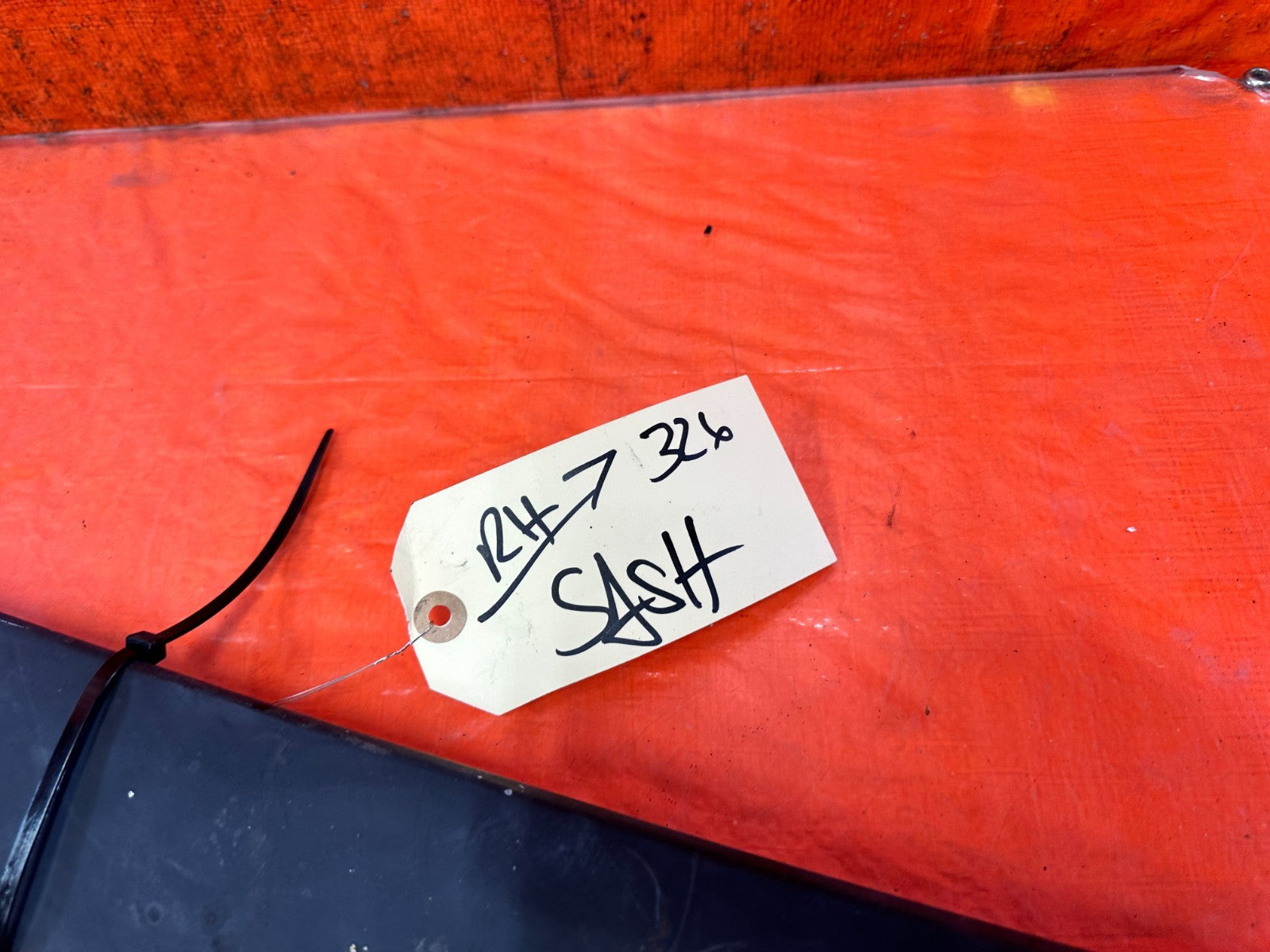 90 91 HONDA CIVIC HATCHBACK PASSENGER RIGHT FRONT DOOR SASH TRIM MOLDING OEM 3274