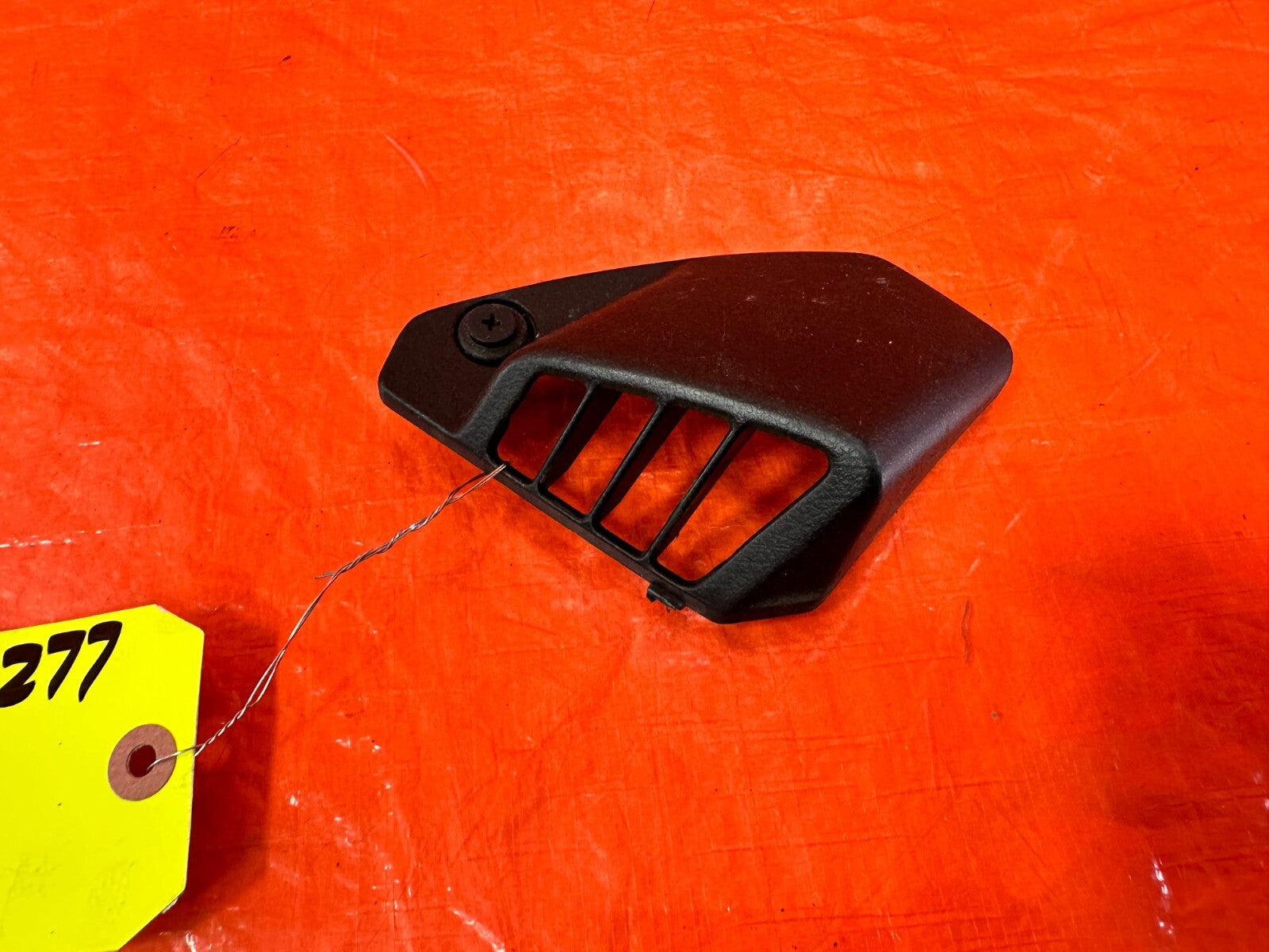 88 91 HONDA CRX   PASSNEGER RIGHT DASH DEFROSTER VENT   OEM FACTORY #2771