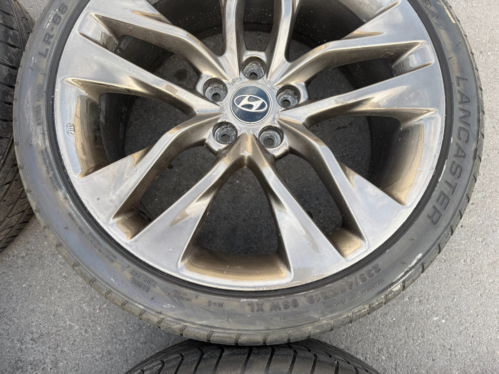 13 16 HYUNDAI GENESIS COUPE   19 INCH R SPEC WHEELS W TIRES   FRONT REAR OEM 29912