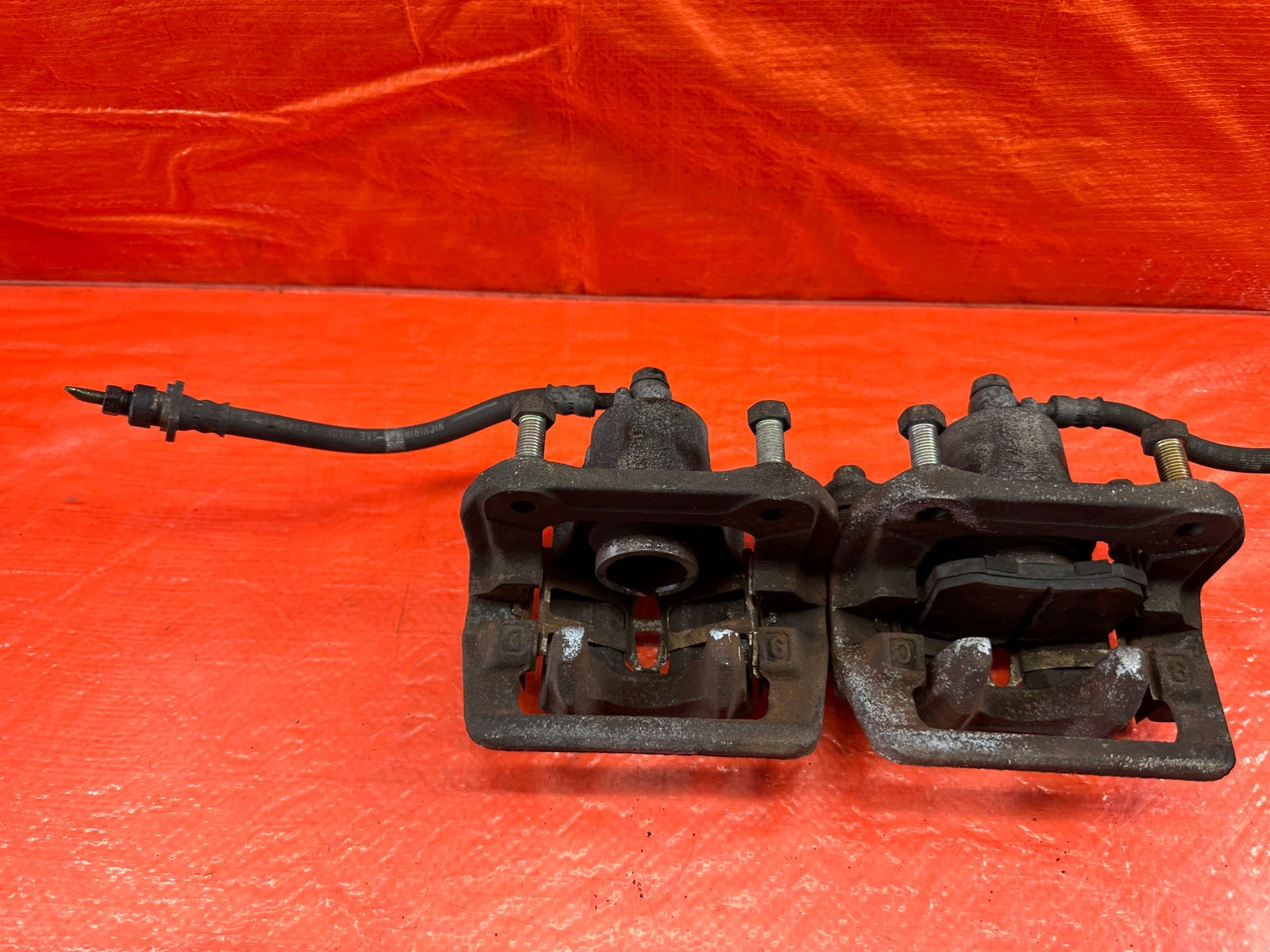 95 98 HONDA ODYSSEY   LEFT AND RIGHT REAR BRAKE CALIPERS   OEM FACTORY #19310
