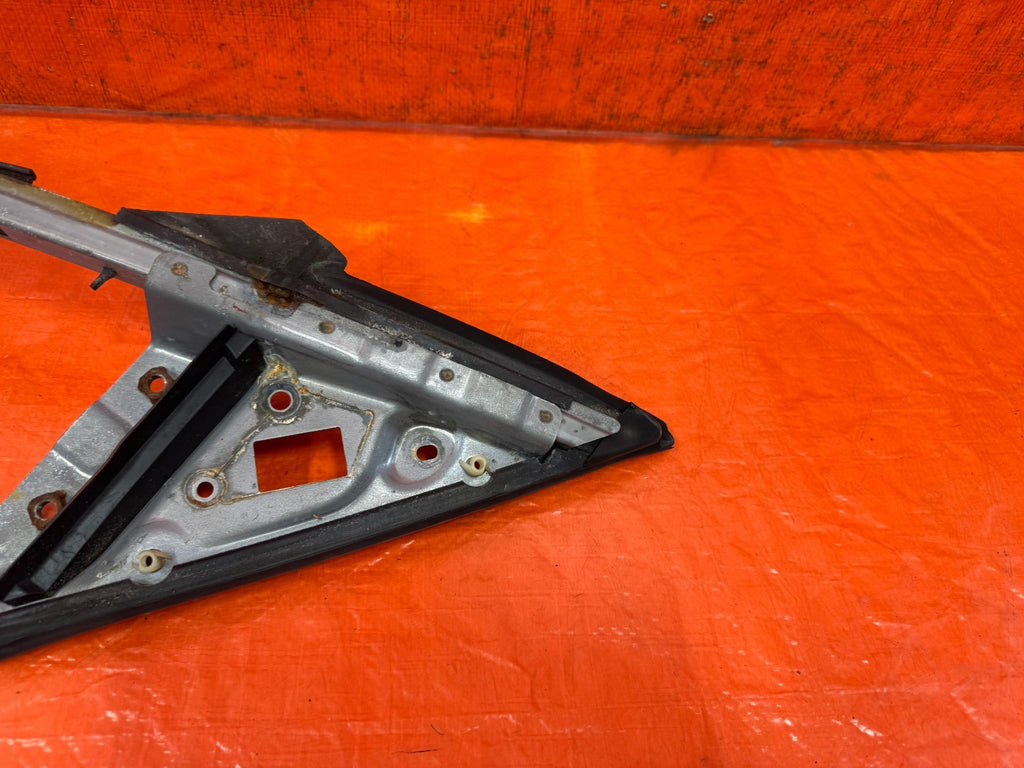 08 13 INFINITI G37 COUPE 2D   WINDOW GUIDE GLASS GUIDE   RIGHT SIDE   OEM #3284