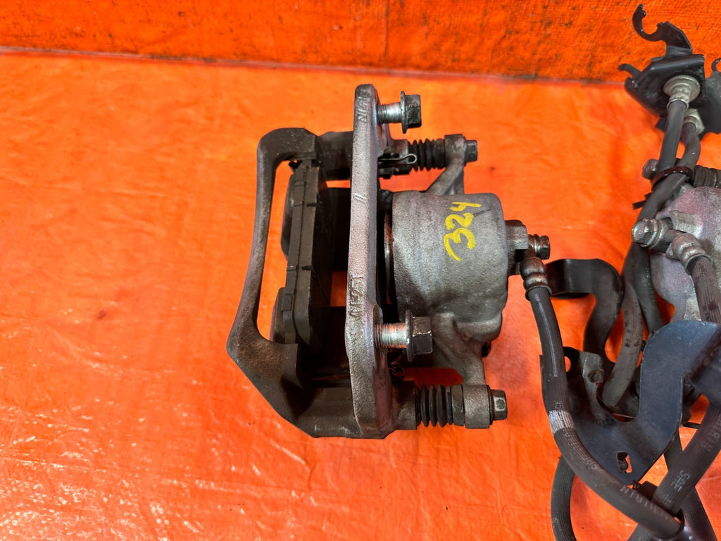 18 22 HONDA ACCORD 1.5L   LEFT AND RIGHT FRONT BRAKE CALIPERS   OEM FACTORY 3246
