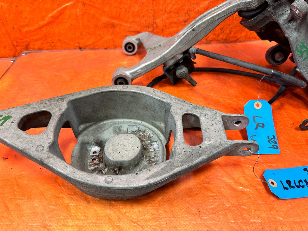 08 15 INFINITI G37 & Q60   DRIVER LEFT REAR SPINDLE KNUCKLE W/ CONTROL ARMS #3299