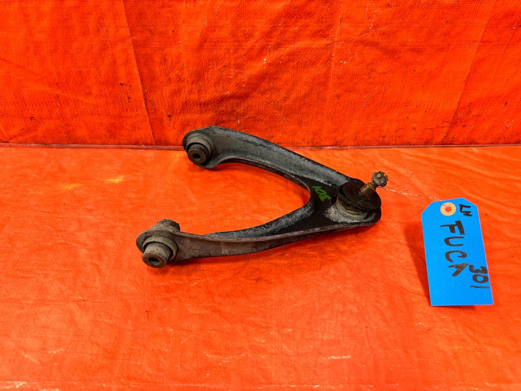 97 01 HONDA CR V CRV   DRIVER LEFT FRONT UPPER CONTROL ARM   OEM #3011