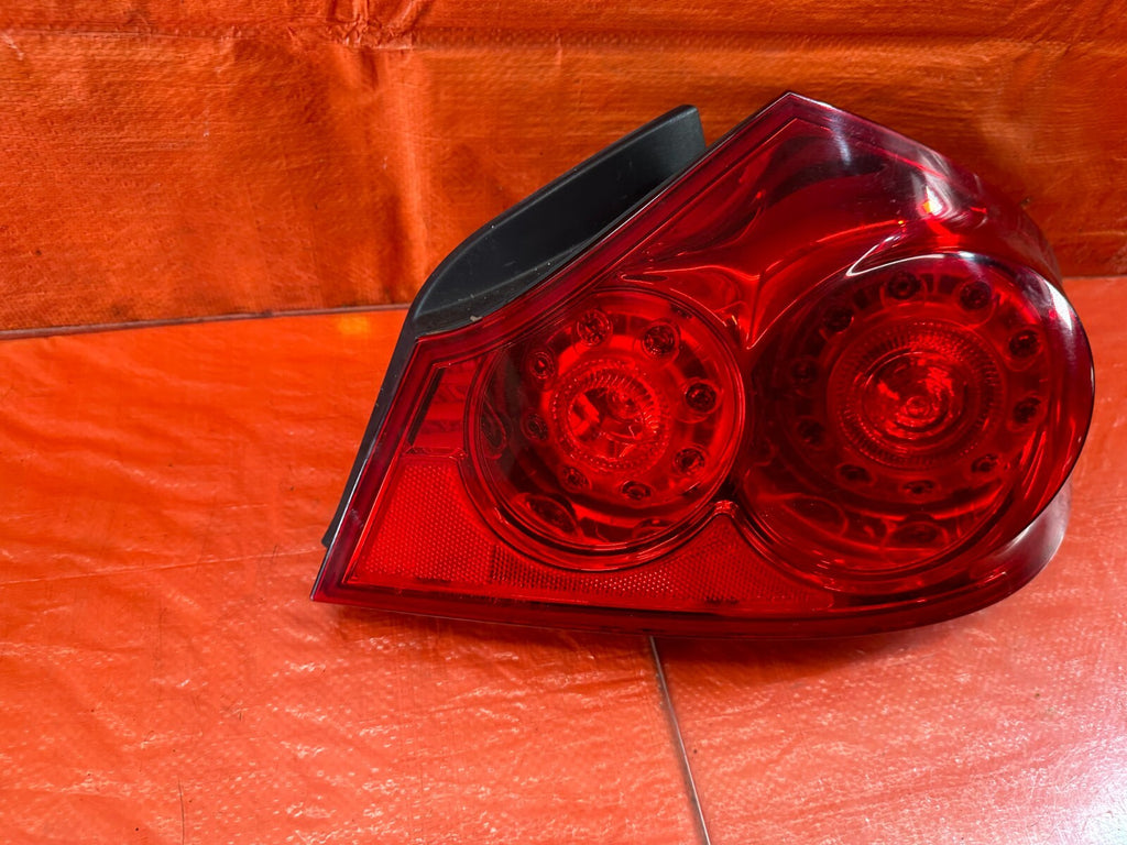 09 13 INFINITI G37 SEDAN PASSENGER RIGHT OUTER TAIL LIGHT LAMP OEM FACTORY #2385