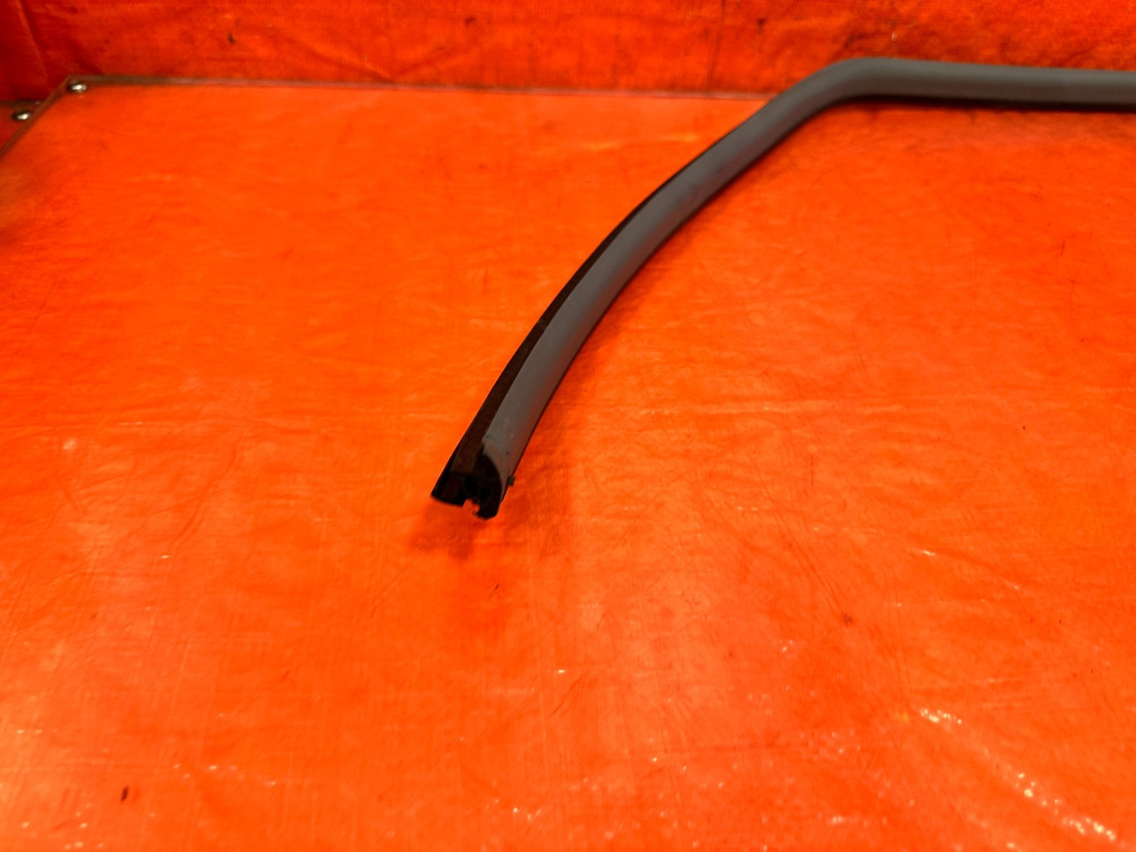 97 01 HONDA CR V CRV   CHASSIS TO DOOR OPEN TRIM GASKET LEFT REAR   OEM #3017