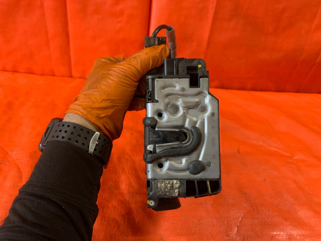 OEM 2015 MERCEDES BENZ C300 W205   DRIVER LEFT FRONT DOOR LOCK ACTUATOR OEM OE1