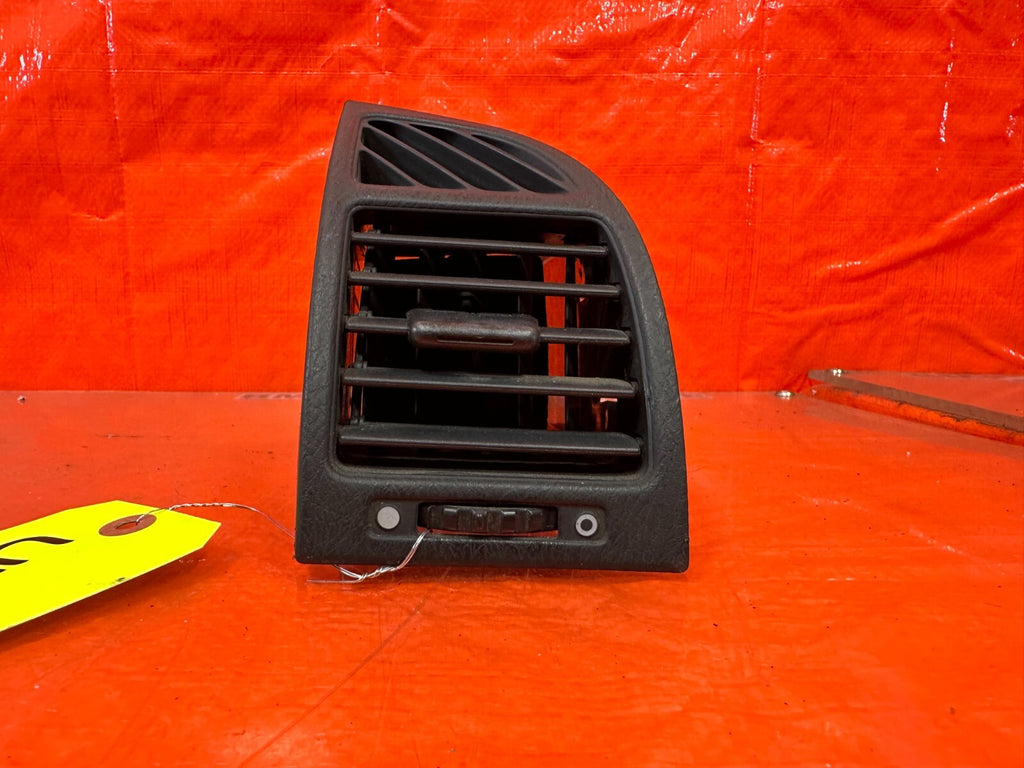 97 01 HONDA PRELUDE BASE & SH   PASSENGER RIGHT DASHBOARD DASH AC VENT OEM #LUDE6