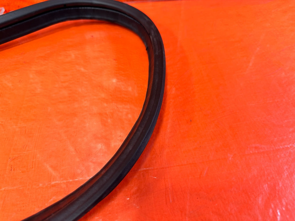 10 16 HYUNDAI GENESIS COUPE TRUNK WEATHER STRIP TRIM GASKET LINER LINING OEM 3024