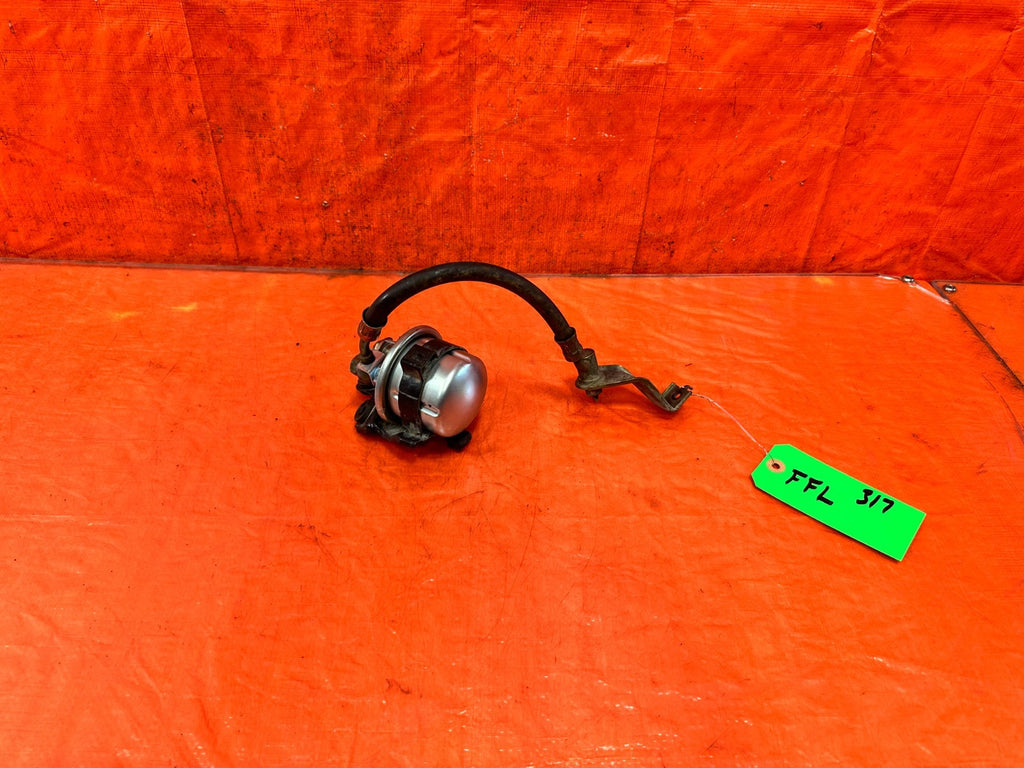 90 91 HONDA CIVIC HATCHBACK   FUEL FILTER MOUNTING BRACKET W/ FILTER   OEM 3170