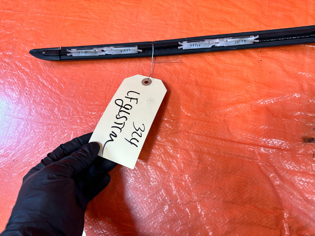 18 22 HONDA ACCORD   DRIVER LEFT EXTERIOR WINDSHIELD TRIM PLASTIC   OEM #32412
