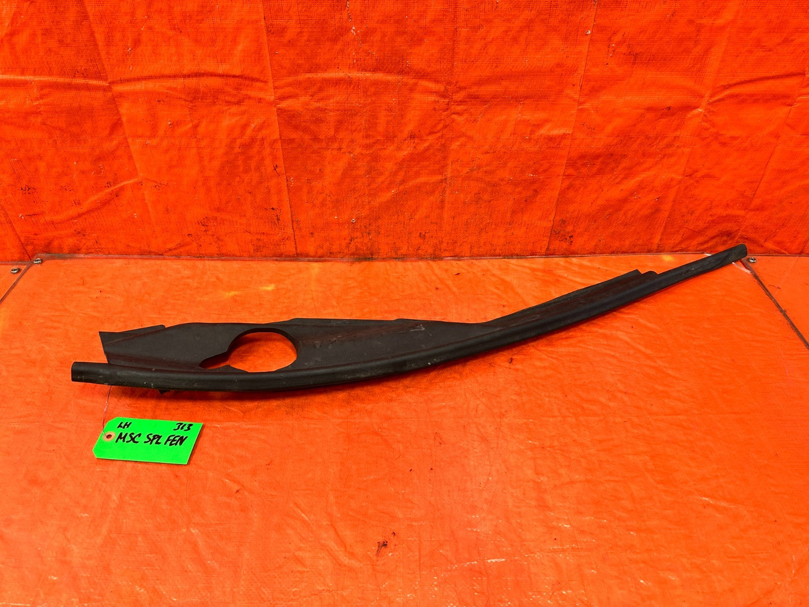 14 20 INFINITI Q50   DRIVER LEFT FENDER HOOD SEAL EDGE TRIM COVER OEM #3130