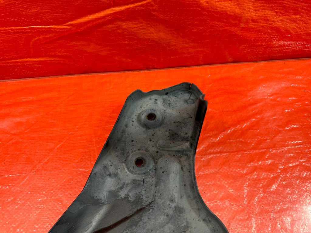08 10 INFINITI G37 2D COUPE   SPLASH SHIELD REAR UNDER COVER RIGHT   OEM #1886
