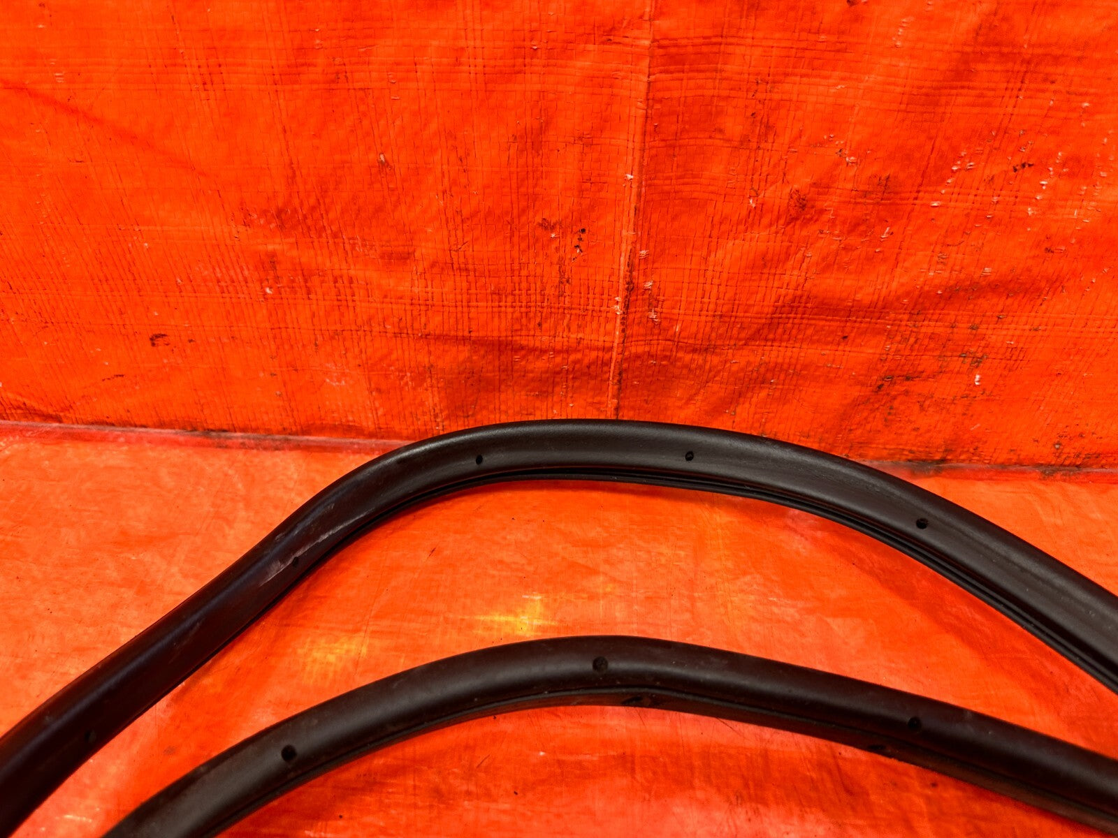 96 00 HONDA CIVIC SEDAN RIGHT FRONT WEATHER STRIP TRIM SEAL GASKET 2978