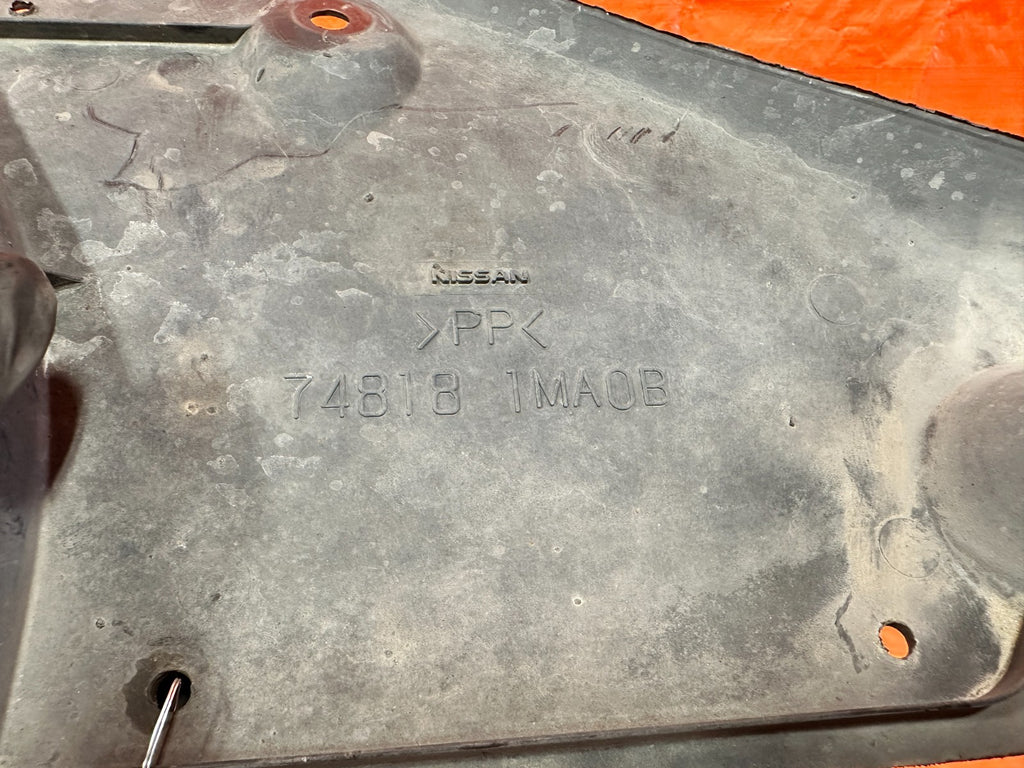 16 24 INFINITI Q50   3.0L   LEFT SIDE   74818 1MA0B   OEM 3162