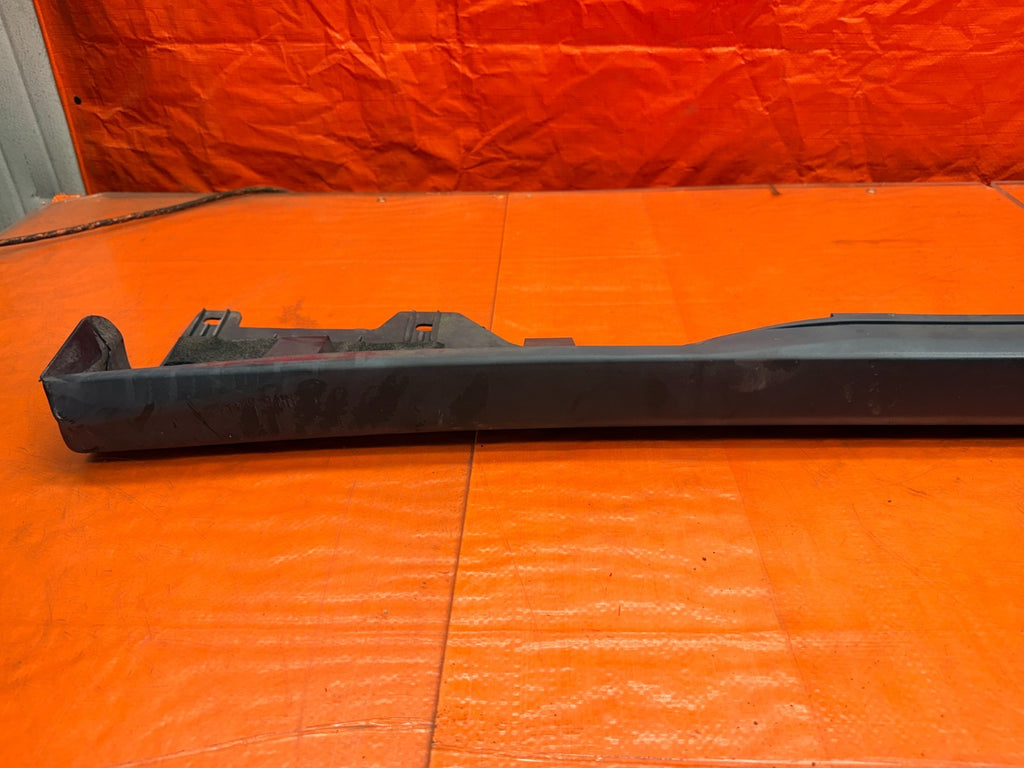 97 01 HONDA PRELUDE 2.2L PASSENGER RIGHT SIDE SKIRT ROCKER PANEL MOLDING #3369