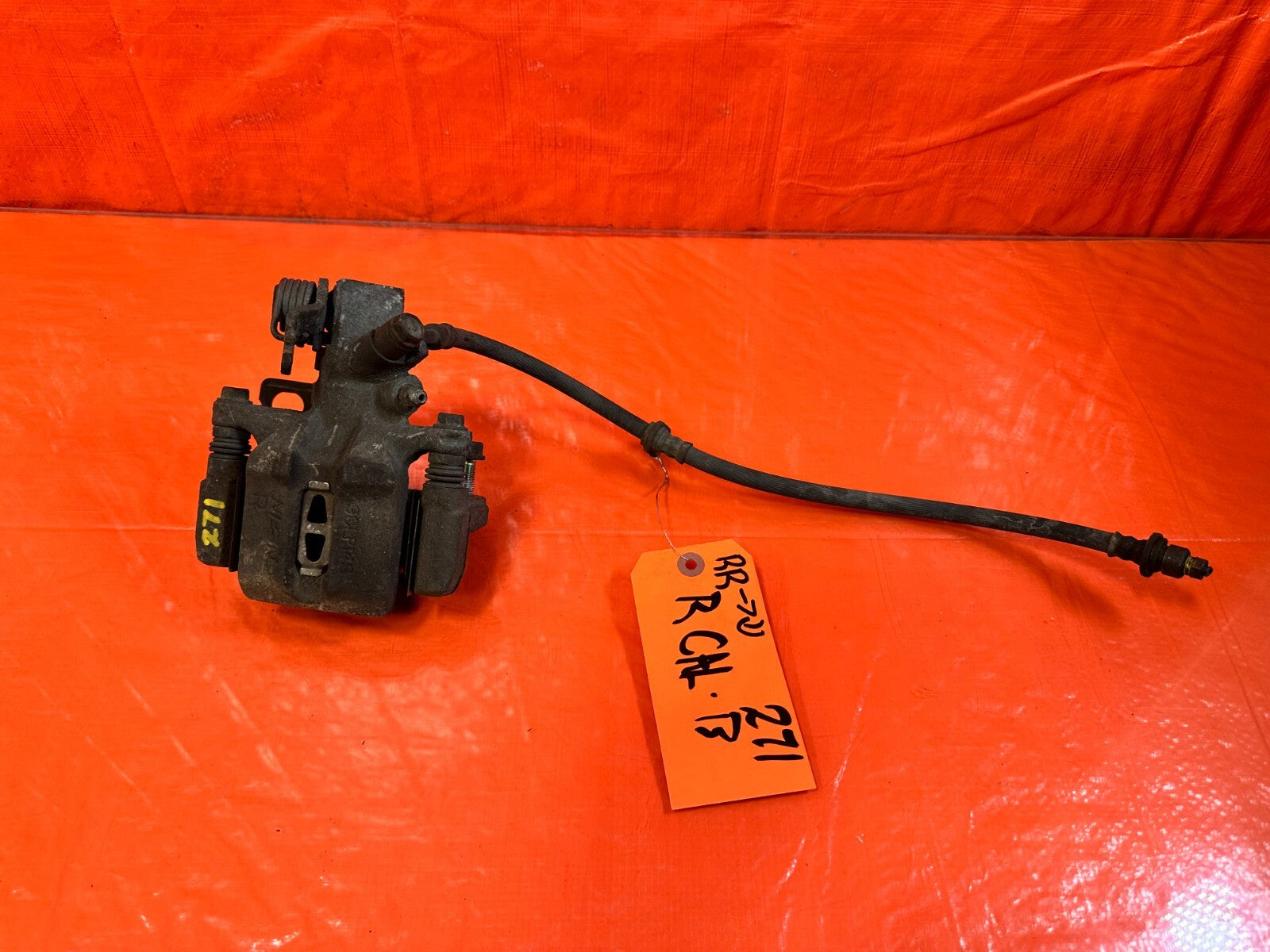 02 06 ACURA RSX   PASSENGER RIGHT REAR BRAKE CALIPER   OEM FACTORY #2710
