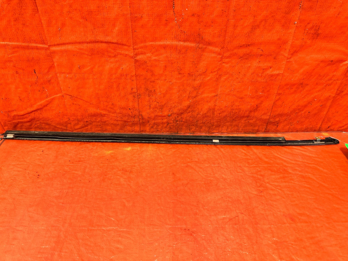 90-91 HONDA CIVIC HATCHBACK - DRIVER LEFT EXTERIOR WINDOW GLASS TRIM - OEM 3175
