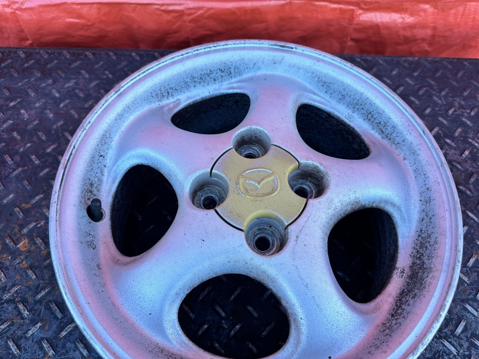 90 05 MAZDA MX 5 MIATA   5 SPOKE   14x6 +40MM FACTORY WHEEL RIM   OEM #267 19
