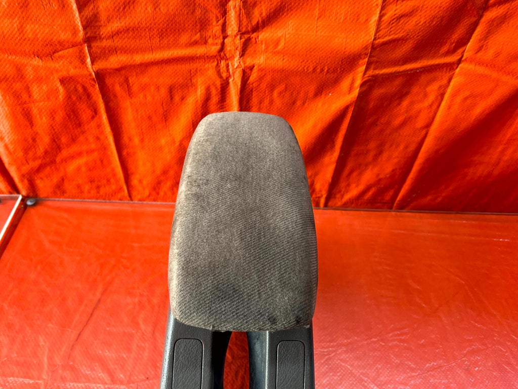 94 01 ACURA INTEGRA   ARM REST / CENTER CONSOLE STORAGE COMPARTMENT TAN OEM #1646