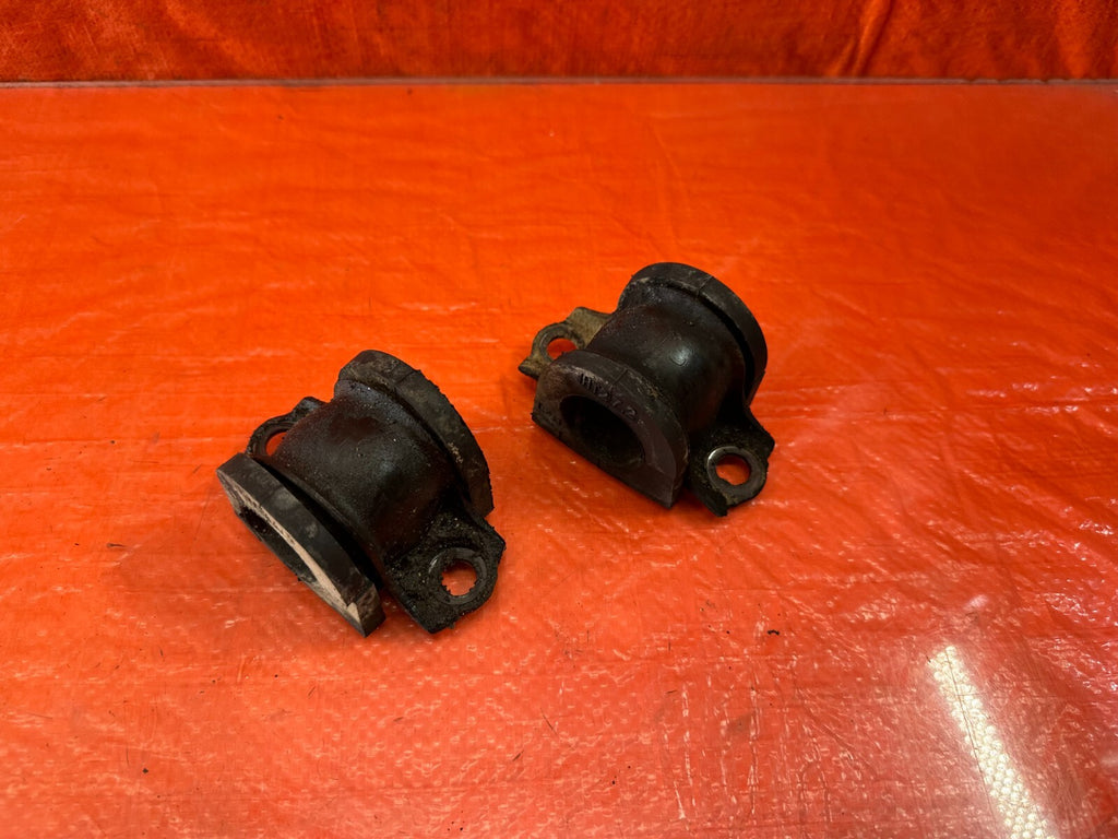 04 08 ACURA TL   LEFT & RIGHT FRONT SWAY BAR BRACKETS W/ BUSHING   OEM #2344
