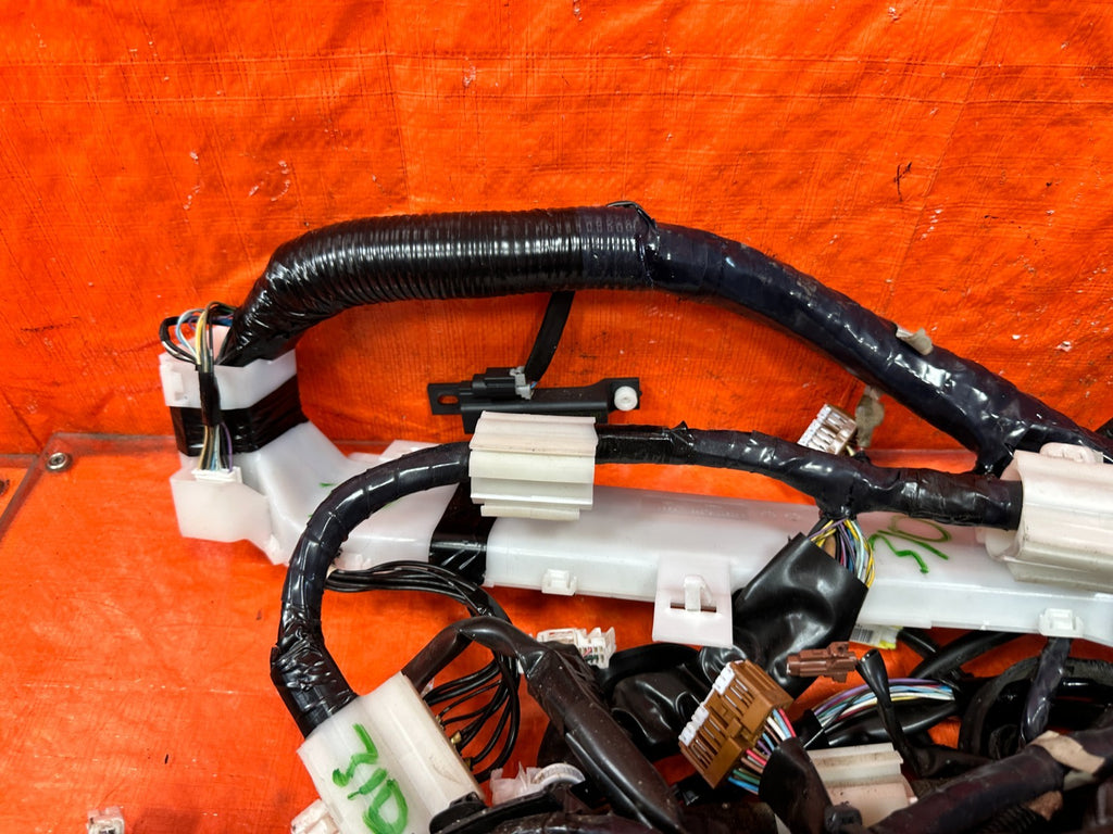 09 10 INFINITI G37 CONVERTIBLE   BODY HARNESS   24014 1NY0B   OEM 31010