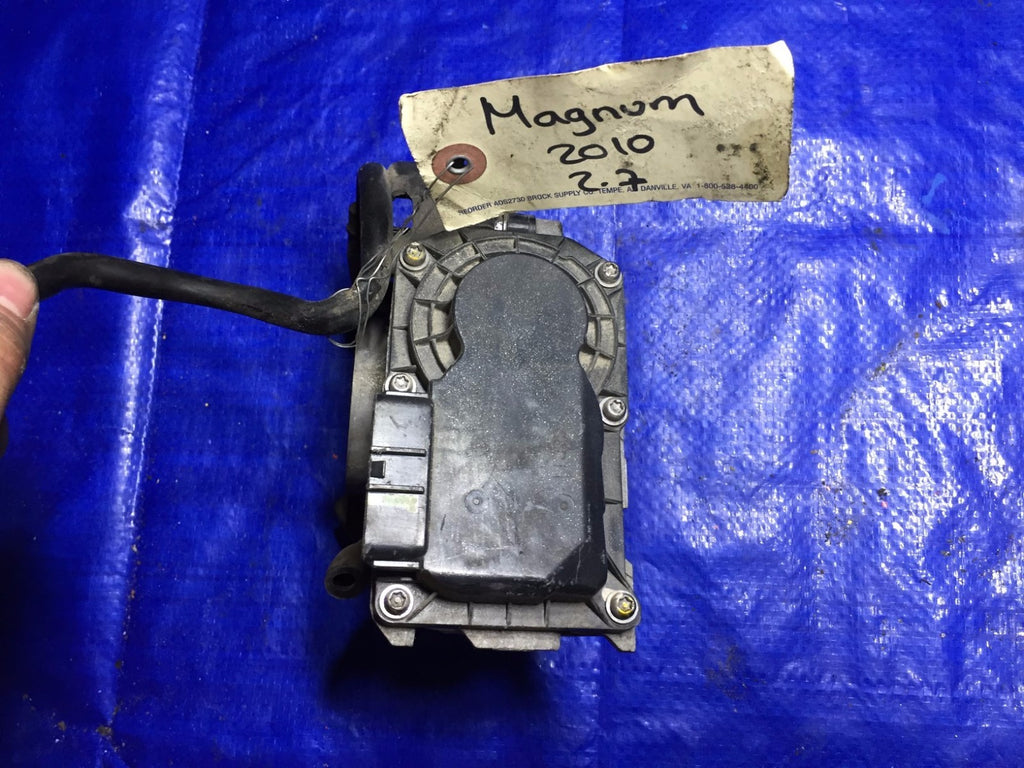 OEM 2010 DODGE MAGNUM 2.7L THROTTLE BODY ASSEMBLY2