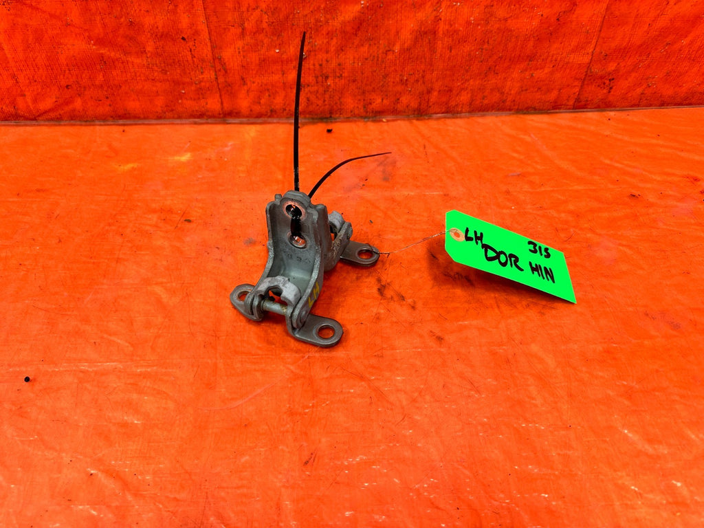 02-06 ACURA RSX - DRIVER LEFT FRONT DOOR HINGE SET UPPER LOWER - OEM #3140