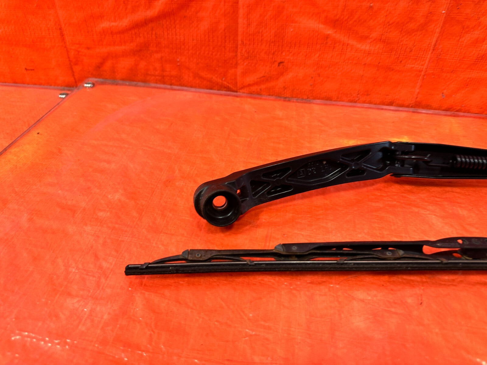 13 24 SUBARU BRZ   LEFT & RIGHT WINDSHIELD WIPER ARMS   OEM FACTORY #2936