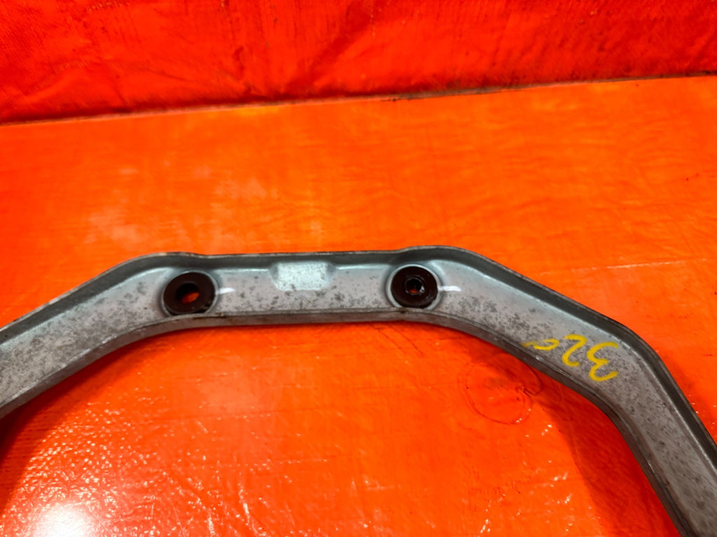 08 15 INFINITI G37 & Q60 COUPE   EXHAUST MANIFOLD BRACE BRACKET   OEM #3208