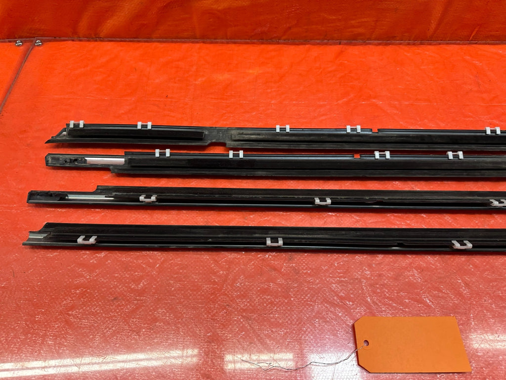 08 15 LANCER EVOLUTION X EVO 10 LEFT RIGHT FRONT REAR CHROME DOOR GLASS TRIM 21417