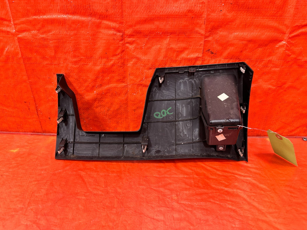 06 11 HONDA CIVIC   KNEE TRIM UNDER STEERING COLUMN LOWER COVER   OEM #3002