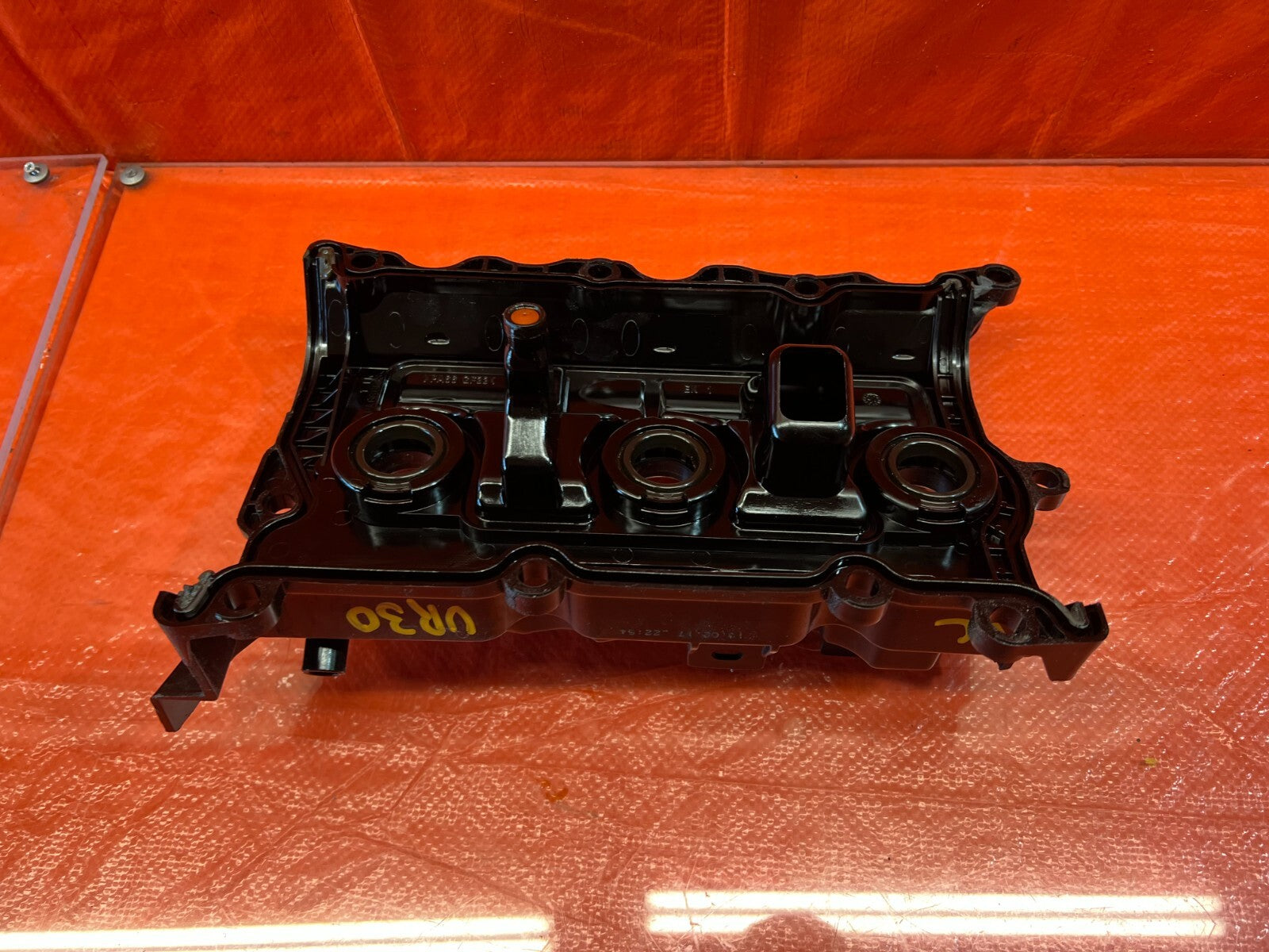 16 19 INFINITI Q50 17 18 Q60 3.0L   VR30DDTT   VALVE COVER   PASSENGER RIGHT OEM9