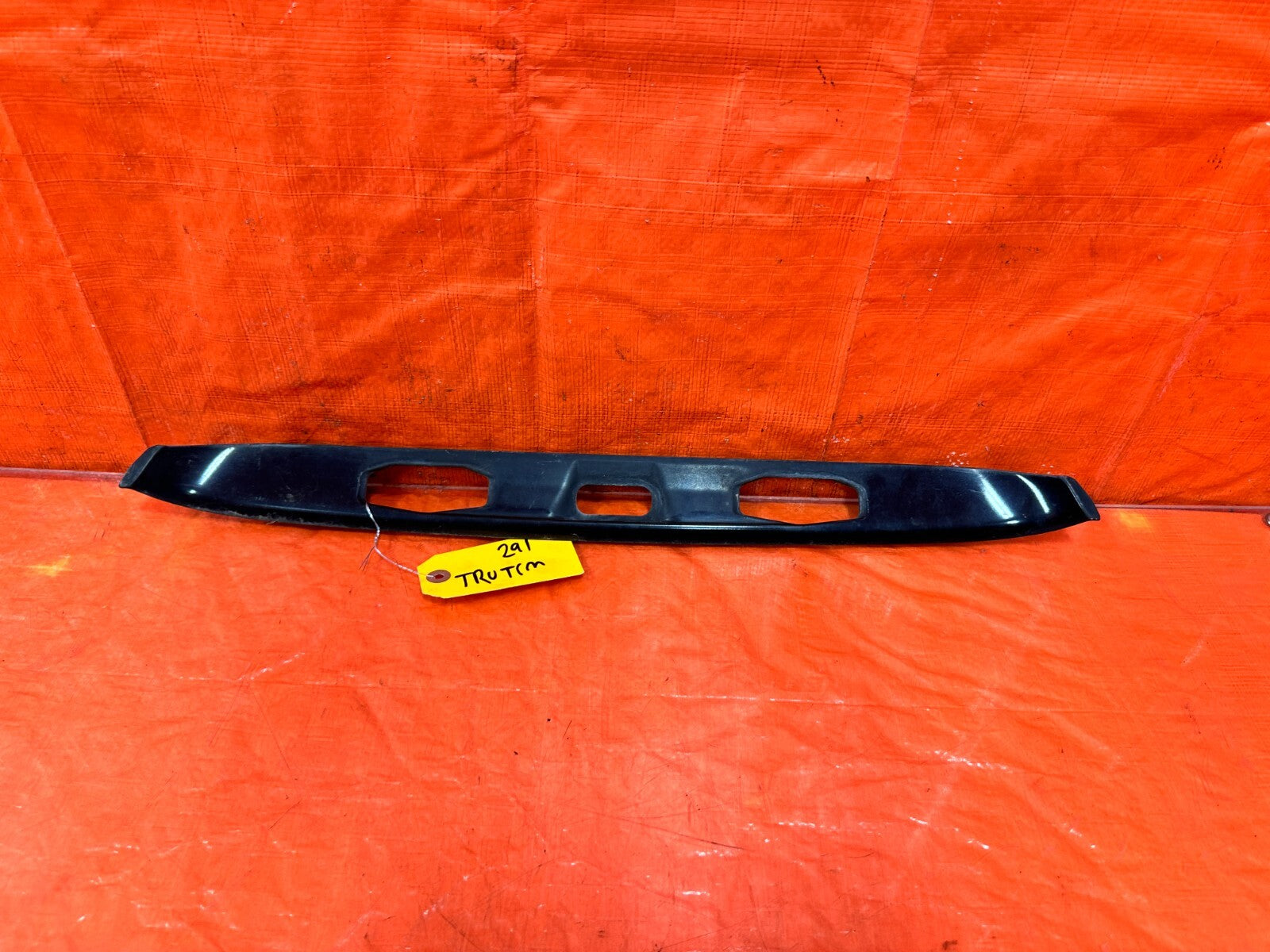 04 08 ACURA TSX   TRUNK LICENSE PLATE LIGHT LAMP ILLUMINATION TRIM   OEM #2910