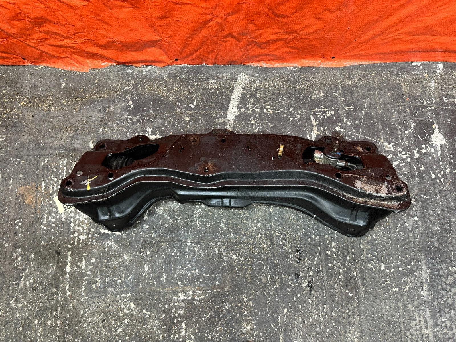 97 01 HONDA PRELUDE 2.2L FRONT SUBFRAME K MEMBER W/ POWER STEERING RACK OEM #33510