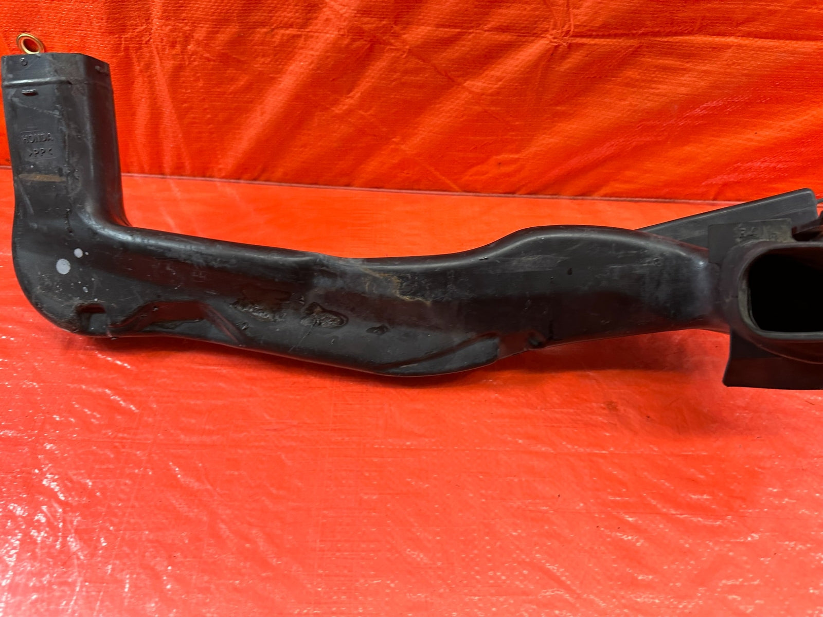 92 93 ACURA INTEGRA   INTAKE SNORKEL SECOND INLET PIPE B   OEM FACTORY #1895