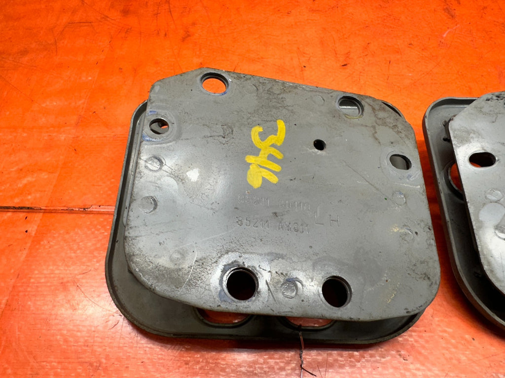 03-08 NISSAN 350Z REAR RE BAR CRASH BEAM BRACKETS PAIR DRIVER PASS OEM #3465