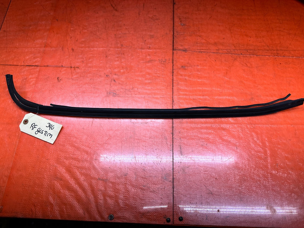1994-2001 ACURA INTEGRA PASSENGER RIGHT WINDSHIELD PILLAR TRIM OEM #3403