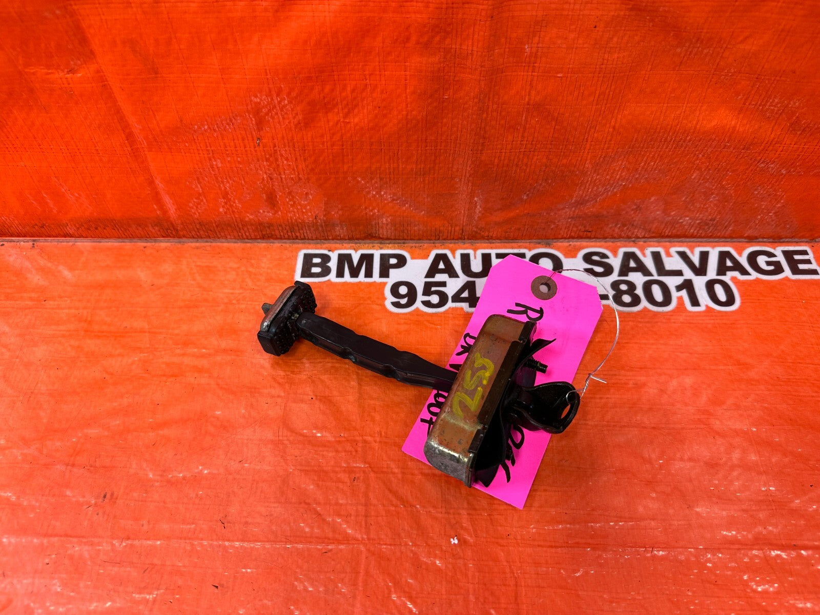 04 08 ACURA TSX   PASSENGER REAR DOOR CHECKER HINGE ARM STOPPER   OEM #2557