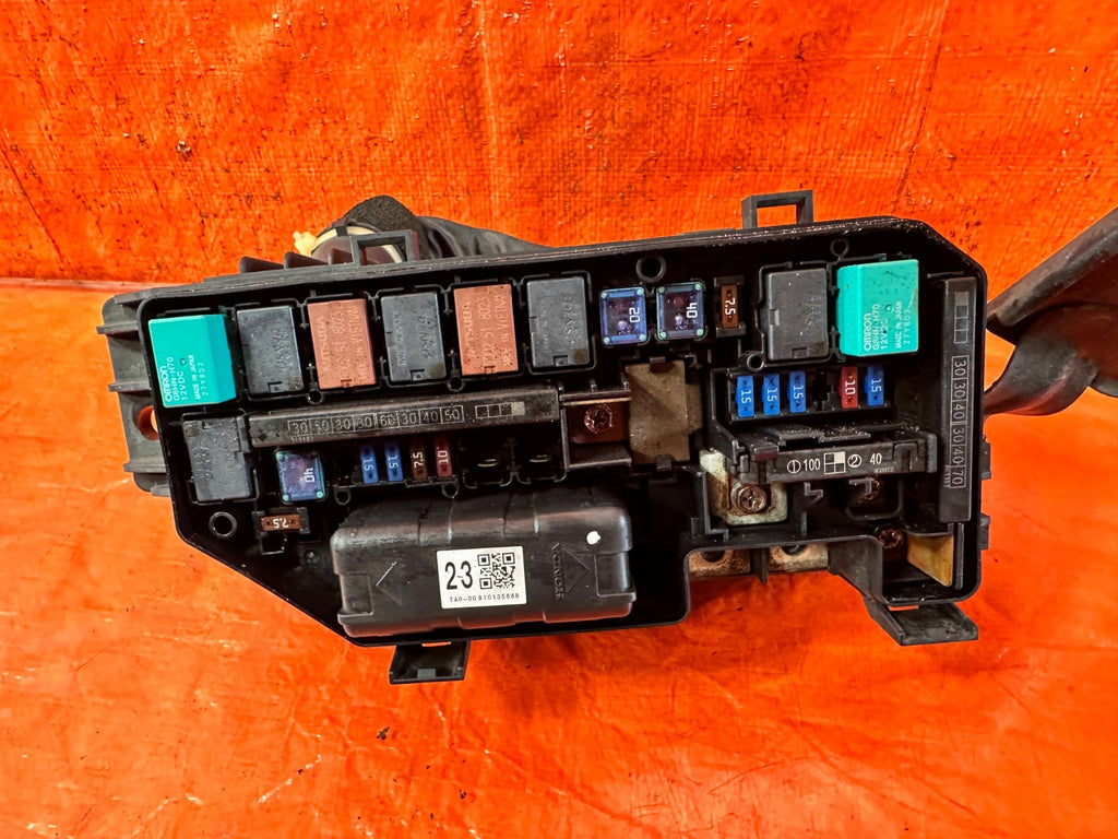 09 14 ACURA TSX   UNDER THE HOOD ENGINE BAY FUSE BOX PANEL   OEM 3215