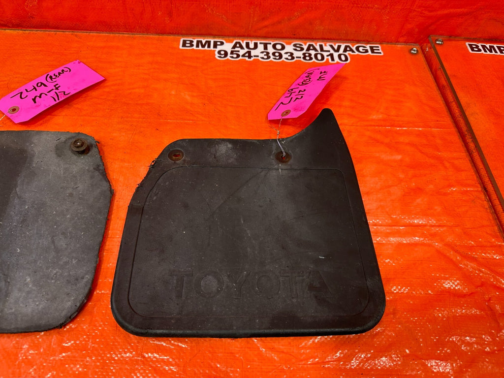 1996 96 TOYOTA TACOMA   2RZ FE 2.4L   RWD NON PRE RUNNER REAR MUD FLAPS OEM 2494