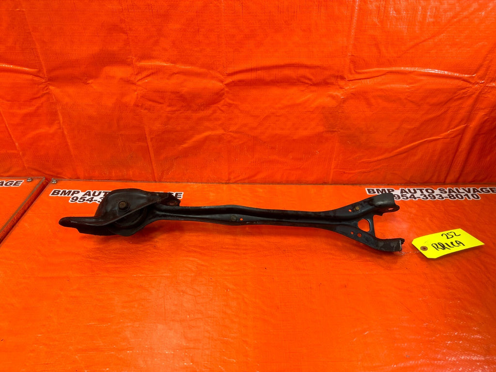 97 01 HONDA PRELUDE   PASSENGER RIGHT REAR TRAILING ARM CONTROL ARM   OEM #2528
