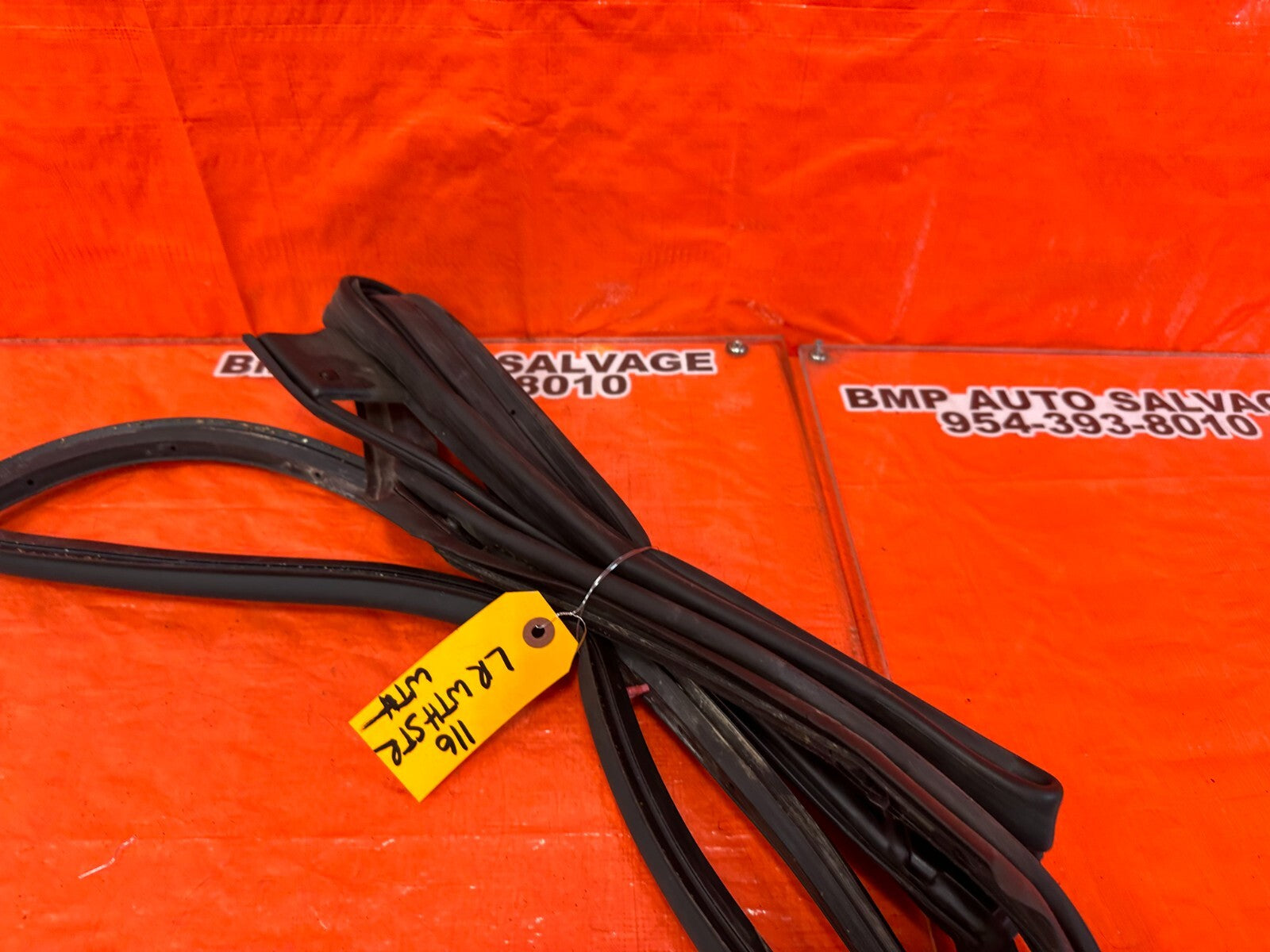 2010 10 INFINITI FX35 DRIVER LEFT REAR DOOR WEATHER STRIP RUBBER GASKET OEM 1166
