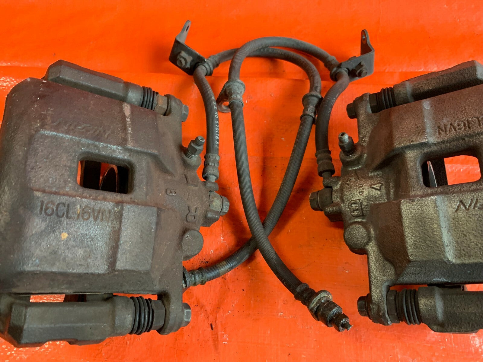OEM 2000 00 HONDA S2000   FRONT BRAKE CALIPER SET   DRIVER LEFT PASSENGER RIGHT4