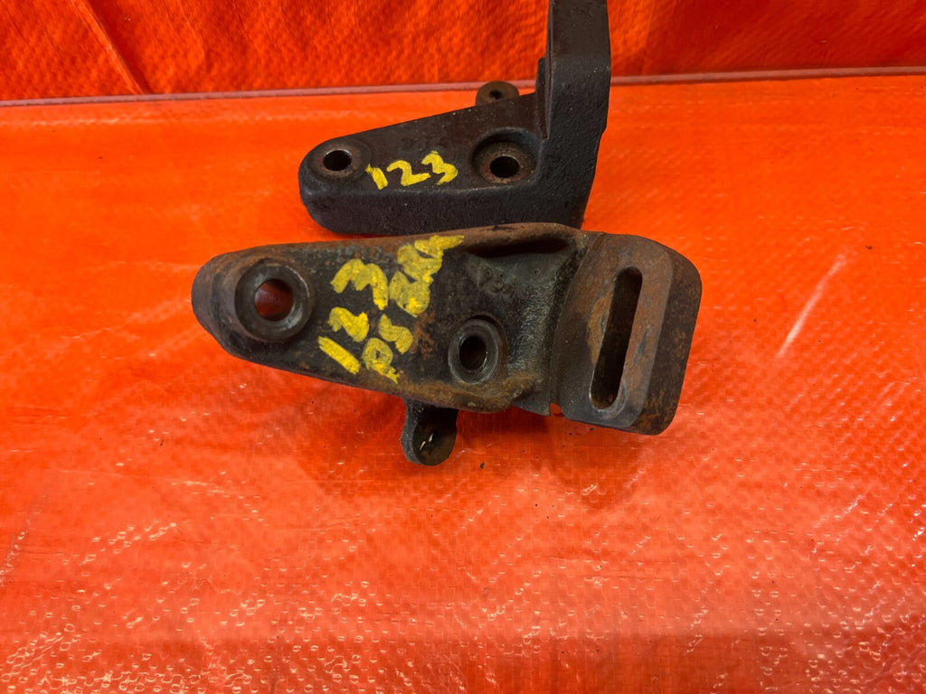 94 01 ACURA INTEGRA   ALTERNATOR MOUNTING BRACKET SET   TOP & BOTTOM   OEM #1233