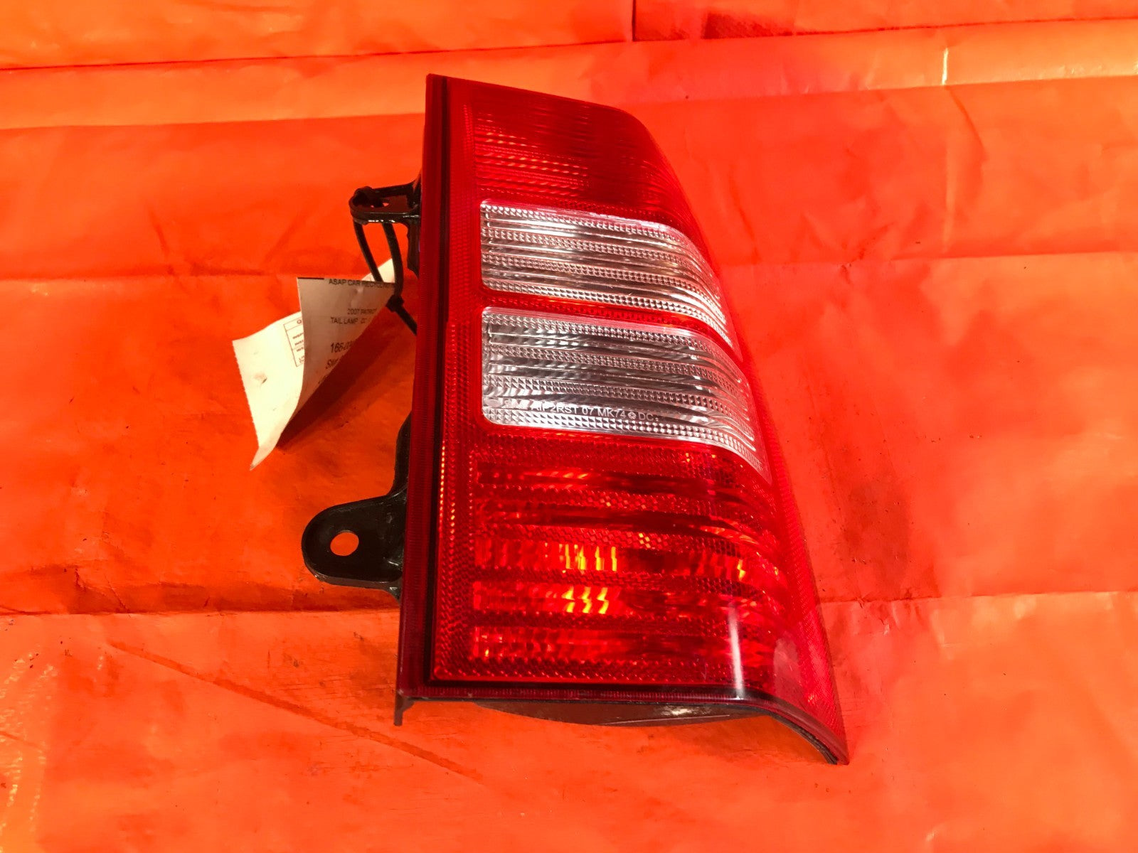 OEM 2007 07 JEEP PATRIOT PASSENGER RIGHT TAIL LIGHT LAMP R RH 0