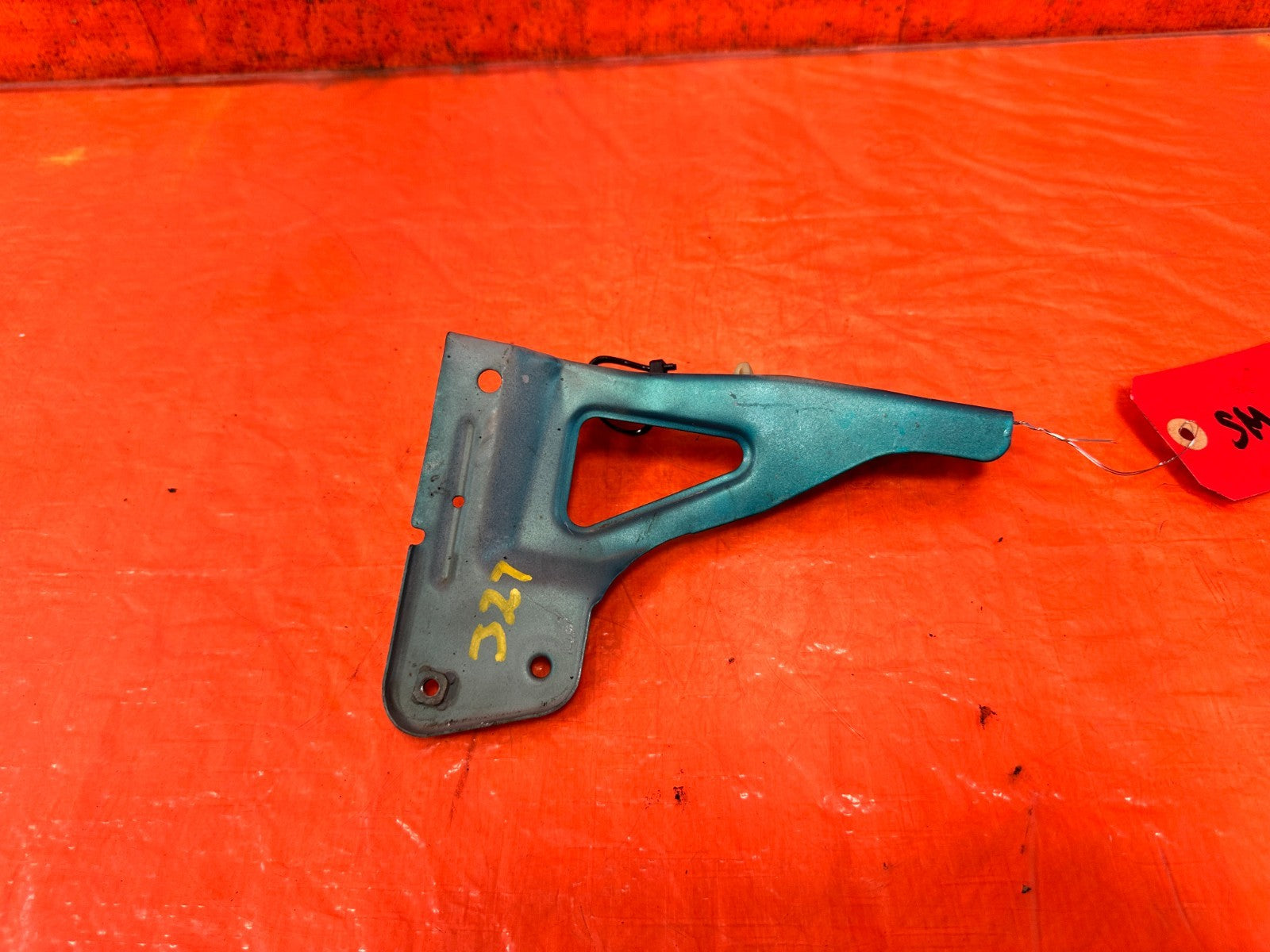 92 95 HONDA CIVIC   2D COUPE   PASSENGER RIGHT FENDER BRACKET   OEM #3274