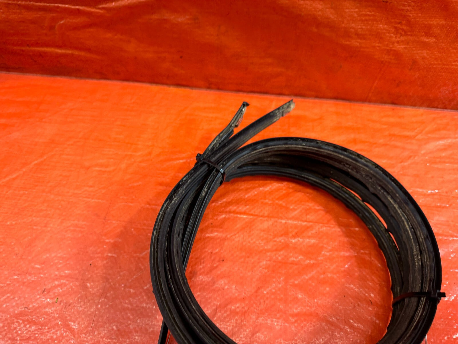 02 05 HONDA CIVIC SI EP3 HATCHBACK LEFT & RIGHT ROOF WEATHER STRIP TRIM OEM #2303